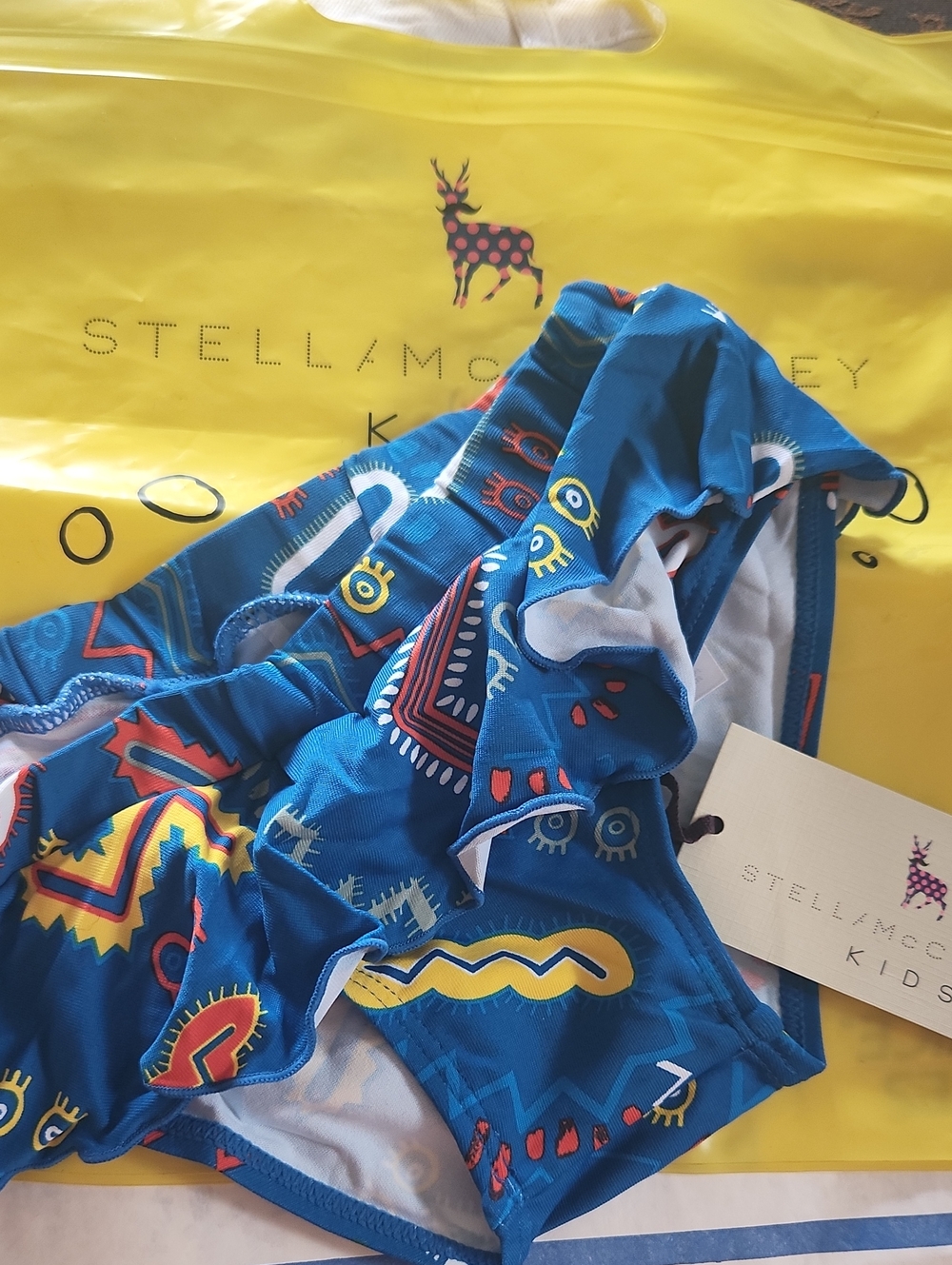 Nwt Stella McCartney Kids swim bottoms feature a vibrant Monster Zig Zag 18m